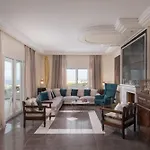 Nyaraló Melia΄s *
