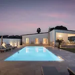 Melia΄s Casa de Férias *