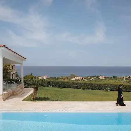 Melia΄s Holiday home Dhiminio