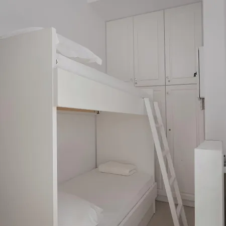 Melias Hébergement de vacances Dhiminio