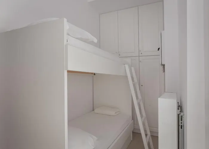 Melia΄s Semesterbostad Dhiminio